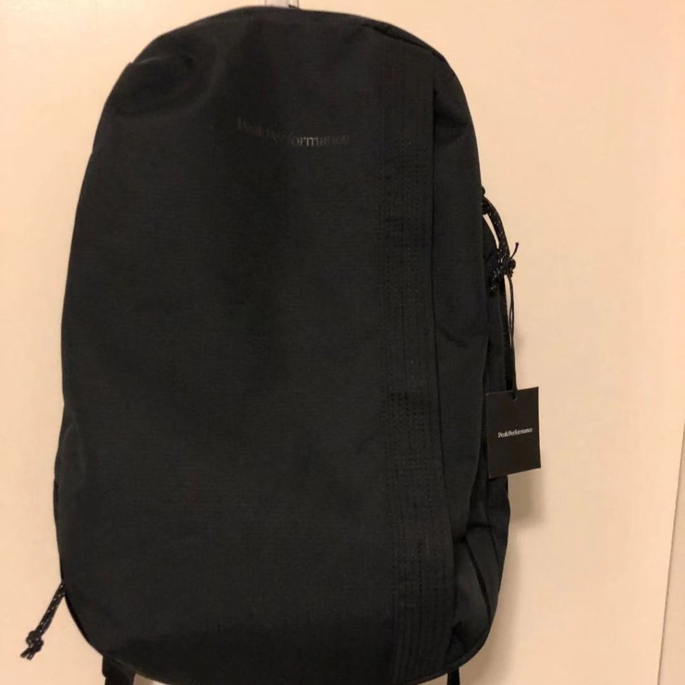NWT Peak Performance X.24 Commuter Backpack